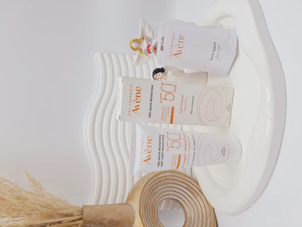 ضدآفتاب بی رنگ SPF 50 برند Avène کد 5872