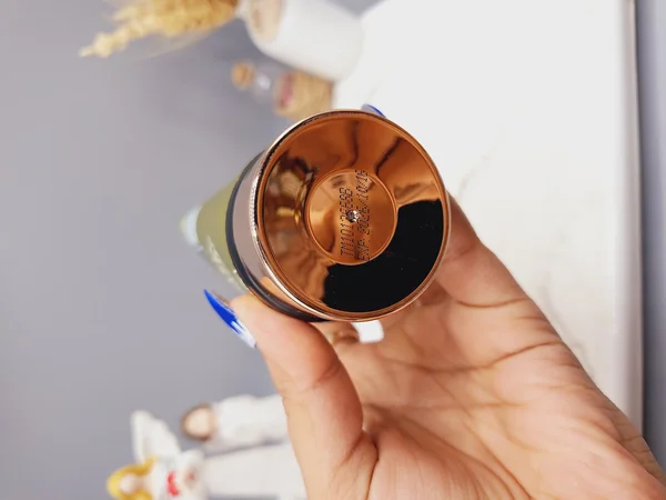 لوسیون بدن XQM حاوی ترکیبات مرطوب کننده و نرم کننده کد 0360