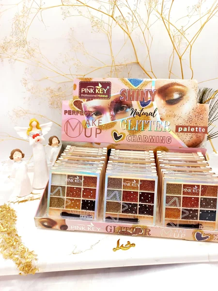 پالت سایه پر طرفدار نه رنگ گلیتری پینک کی pink key کد pk7616