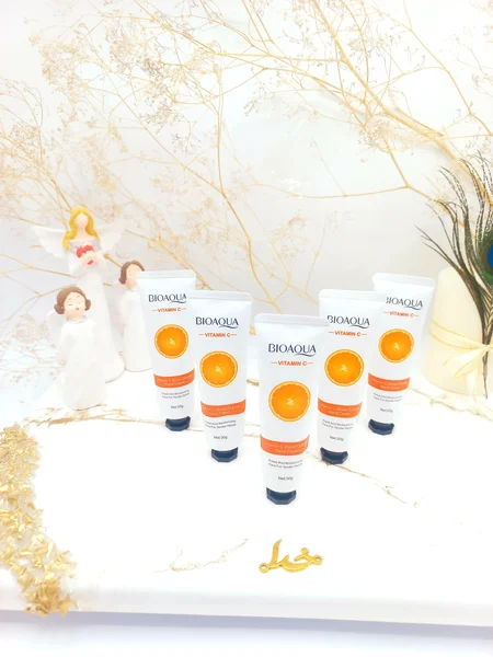کرم دست تیوپی ویتامین سی 30 گرم بیوآکوا BIOAQUA کد BQY1801