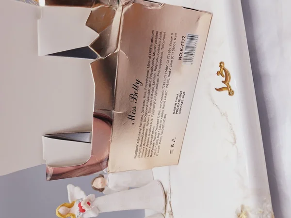 بالم و سایه چشم دو رنگ برند میس بیوتی Miss Betty کد 7772