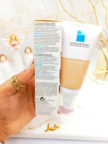 کرم مرطوب کننده رنگی لی تینت تولرین لاروش پوزای LA ROCHE POSAY  50ml کد 8667