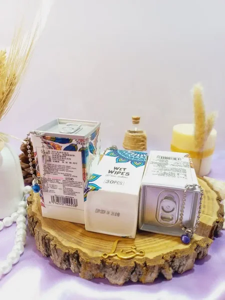 دستمال مرطوب قوطی مربعی طرح نقش و نگار وارداتی و باکیفیت کد JB1930