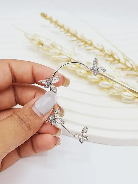 گوشواره ایرکاف طرح پروانه برجسته نقره ای بدون نیاز به سوراخ کردن گوش