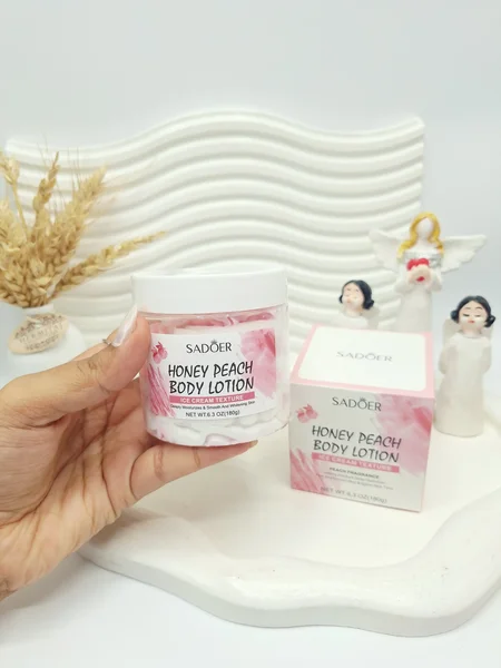 لوسیون بدن بستنی هلو سفید کننده و روشن کننده بدن برند سادور کد 9604