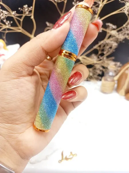 خط چشم گلیتری ماژیکی ضد آب برند فلورمار fflarmarکد E2310