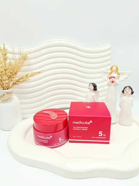 کرم کپسولی ضد لک نیاسینامید مدى كيوب حجم 55ml اصل و اورجینال کد 9660