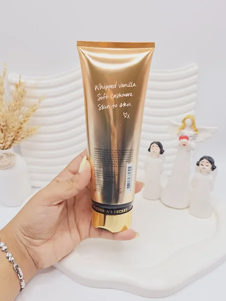 لوسیون بدن ویکتوریا سکرت مدل Bare Vanill حجم 237 میل کد 1705