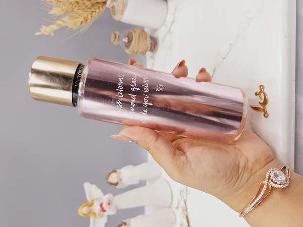 بادی اسپلش 250 ml ویکتوریا سکرت مدل Velnet Perrals اورجینال