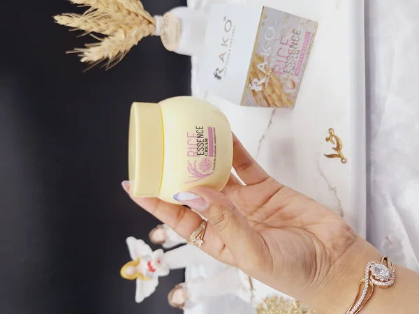 کرم مرطوب کننده و روشن کننده معجره گر پوست برنج برند راکو RAKO کد RK1206