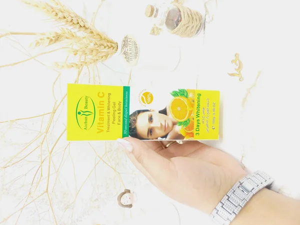 ژل پرطرفدار لایه بردار ویتامین سی VITAMIN C برند آیچون بیوتی Aichun Beauty کد AC31063