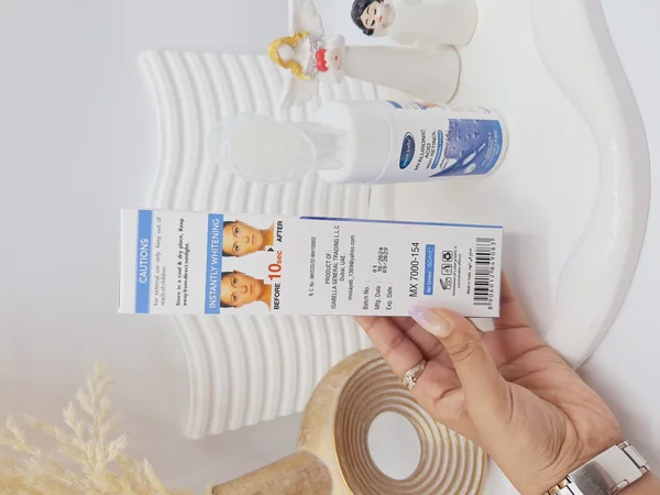 فوم پاک کننده براش دار هیالورونیک اسید حاوی رتینول برند مکس لیدی کد 9083