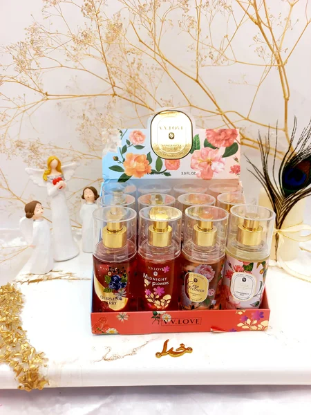 بادی اسپلش پرطرفدار وی وی لاو V V LOVE رایحه خنک و صحرایی کد VL905826D