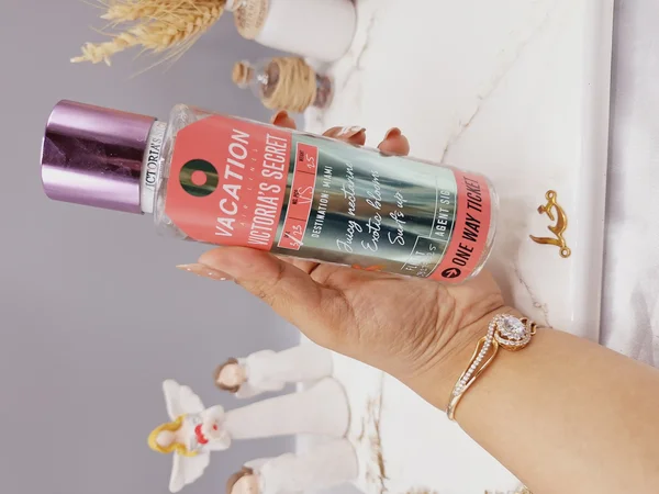 بادی اسپلش 250 ml ویکتوریا سکرت مدل Vacation اورجینال