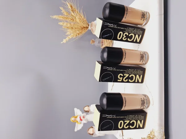 کرم پودر مک Hyper real  spf 15