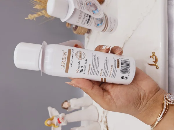 اسپری ضدآفتاب سفید کننده قوی و فوری 10 ثانیه شیر بز برند ‏LAREEN‏ کد F045