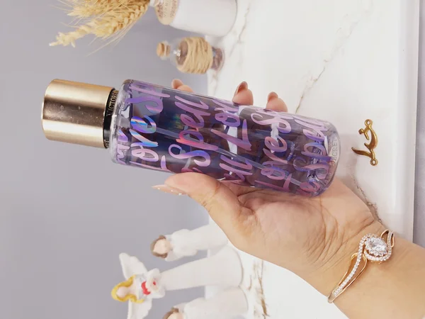 بادی اسپلش 250 ml ویکتوریا سکرت مدل Love Spell اورجینال