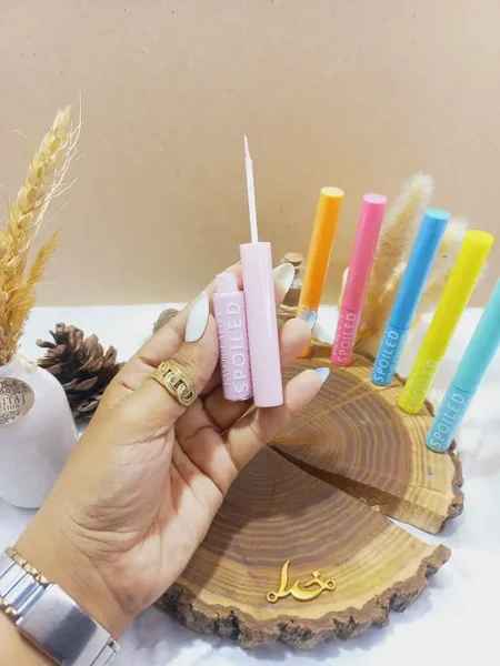 خط چشم مویی رنگ پاستیلی برند فاور بیوتی Favor Beauty کد EB7072