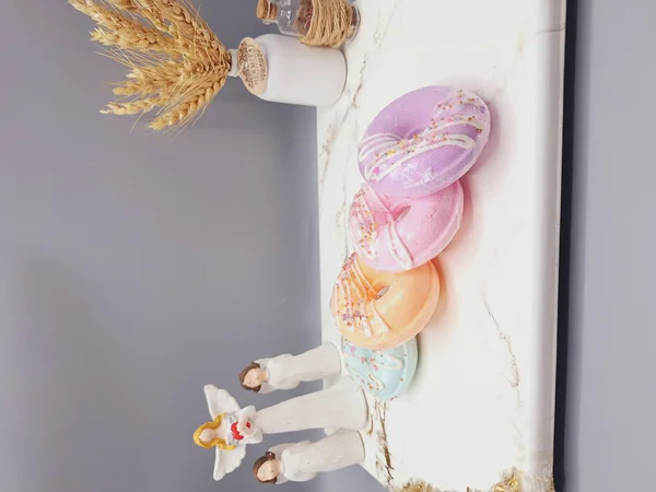 کوکتل و پدیکور دونات خامه ای 80 گرمی با کیفیت با جوشش عالی