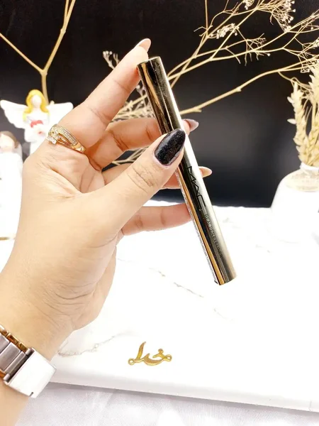 خط چشم ماژیکی گلیتری نقره ای کد 7085