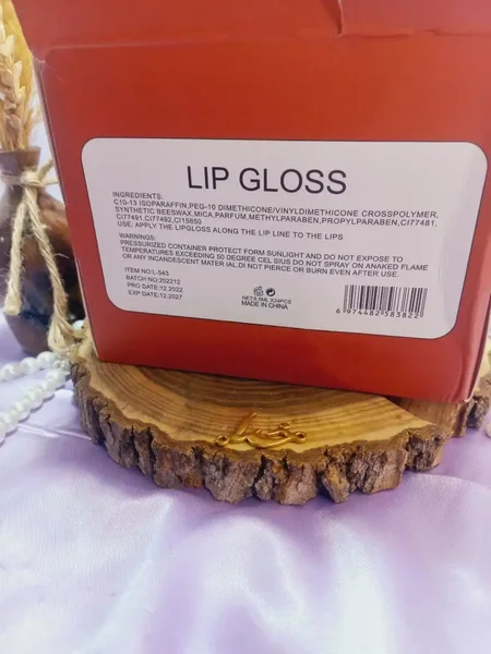 برق لب و لیپ گلاس لامپی برند وردا بیوتی WARDA BEAUTY کد WB021