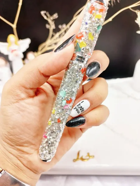 خط چشم ماژیکی نگینی کد NO7603