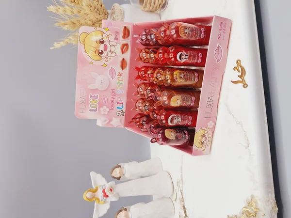 رژ جامد خوش رنگ و کیوت طرح گربه رنگبندی رندم