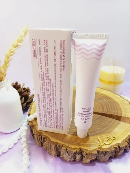 کرم سفید کننده و از بین برنده چروک گردن بیوآکوا BIOAQUA کد BQY70413